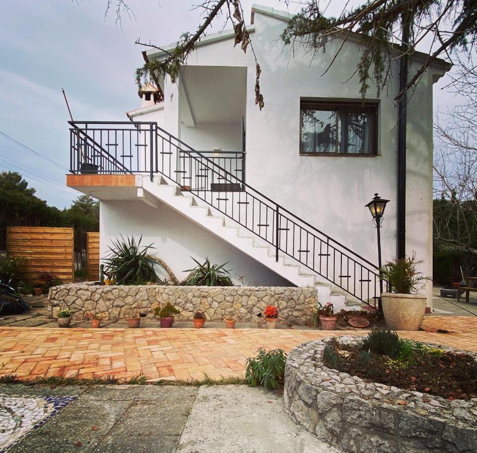 Charming Apartment In A Duplex With Garden & Balcony Cunit Luaran gambar