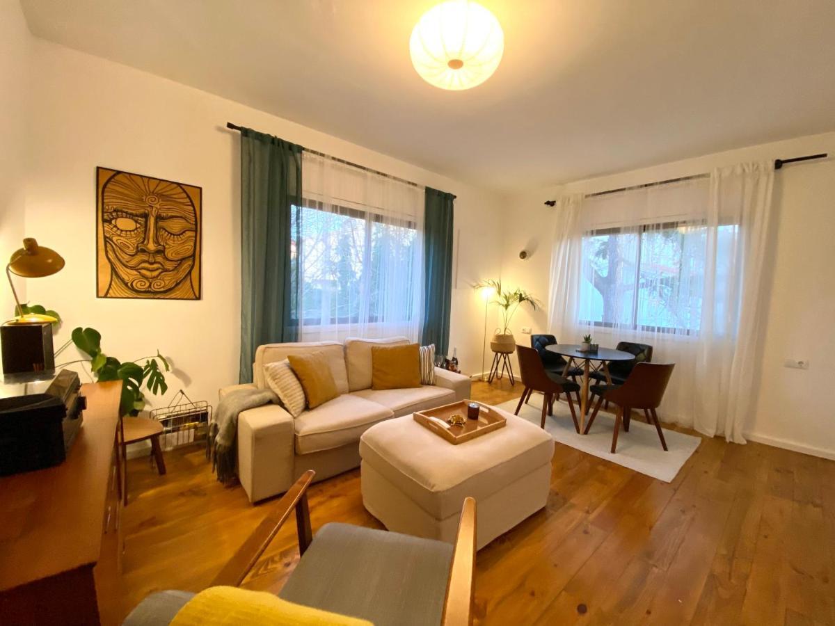 Charming Apartment In A Duplex With Garden & Balcony Cunit Luaran gambar